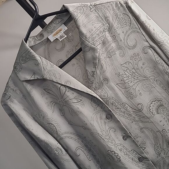 Talbot's sz 8 petite 100% polyester botanical print blouse - Picture 2 of 8